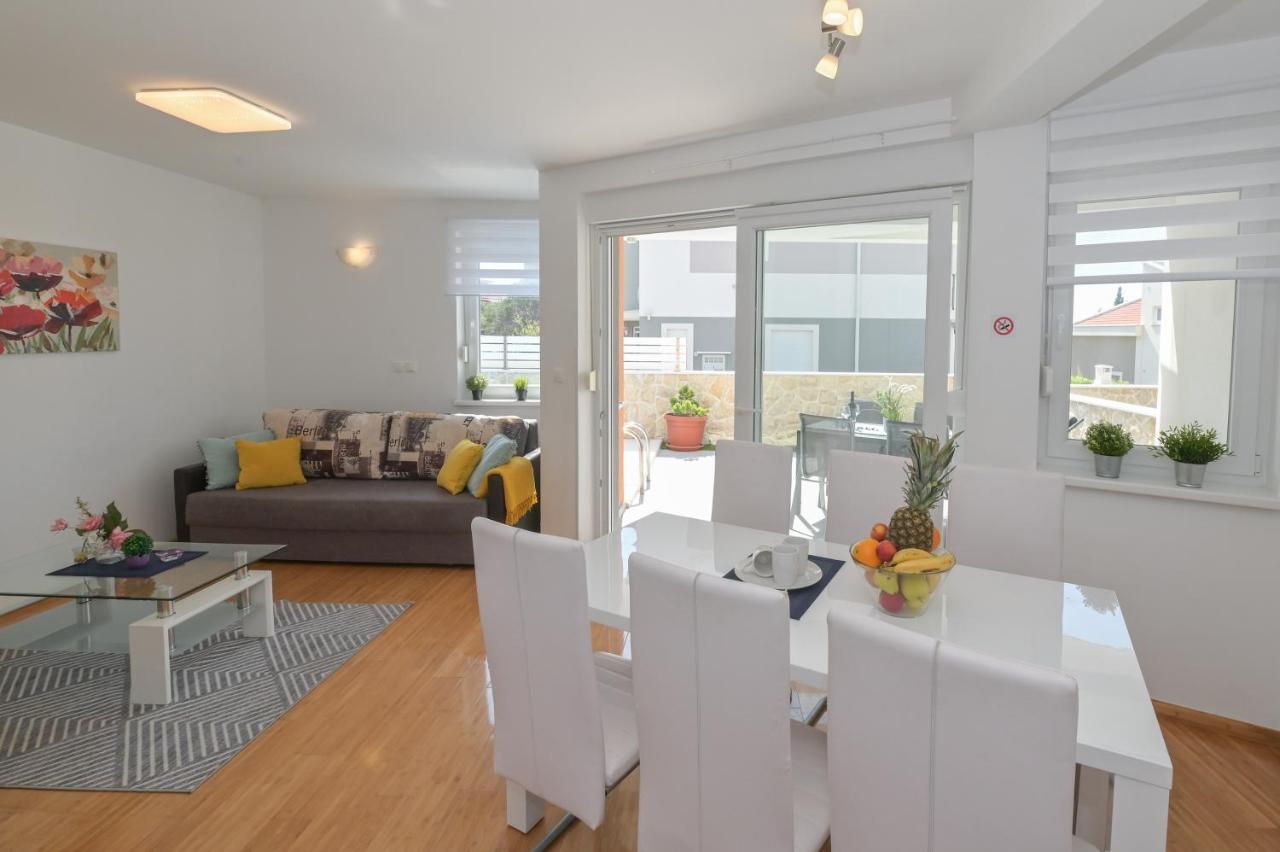 נובליה Apartment Funtastic With Private Pool מראה חיצוני תמונה