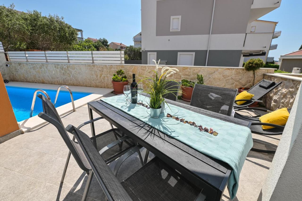 נובליה Apartment Funtastic With Private Pool מראה חיצוני תמונה