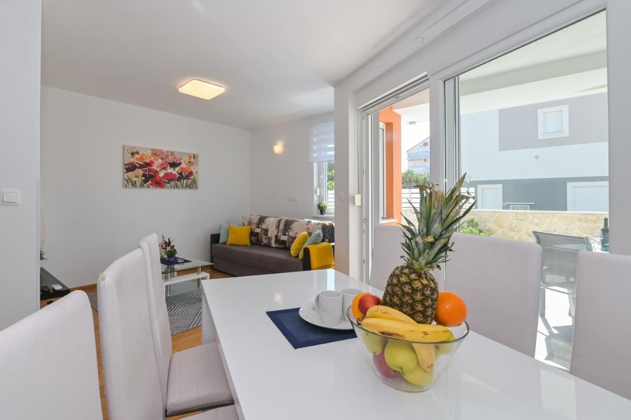 נובליה Apartment Funtastic With Private Pool מראה חיצוני תמונה